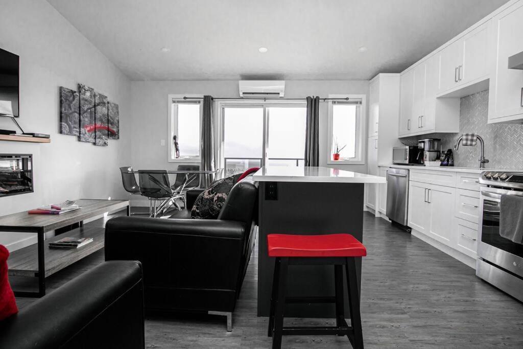 빅토리아 Eagle'S View Penthouse 아파트 외부 사진