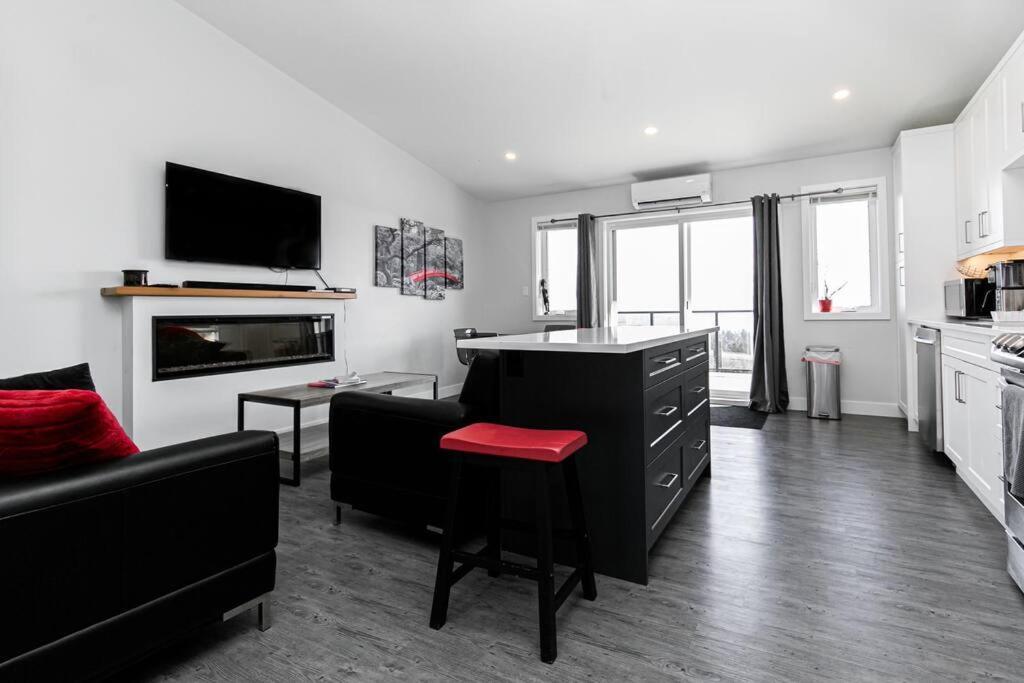 빅토리아 Eagle'S View Penthouse 아파트 외부 사진